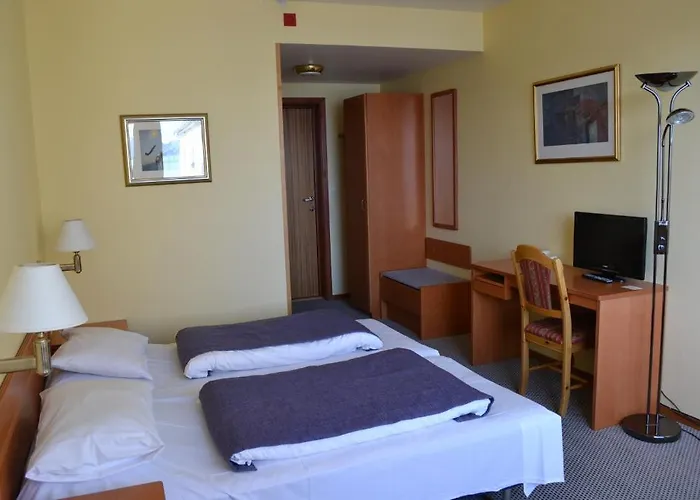 Midtnes Hotel Balestrand